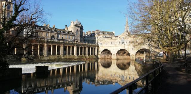 277015c7-c0b5-4d72-808f-d864e815c4be/1760969801249-colonnades-and-pulteney-bridge.jpg